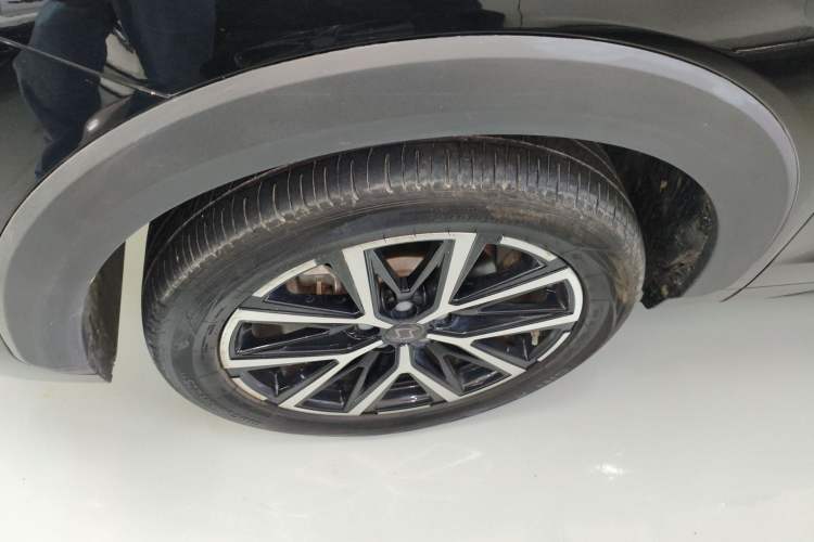 Used SOL X8 PLUS 2023 1.5 TGDI DCT Smart Edition 7-Seater
