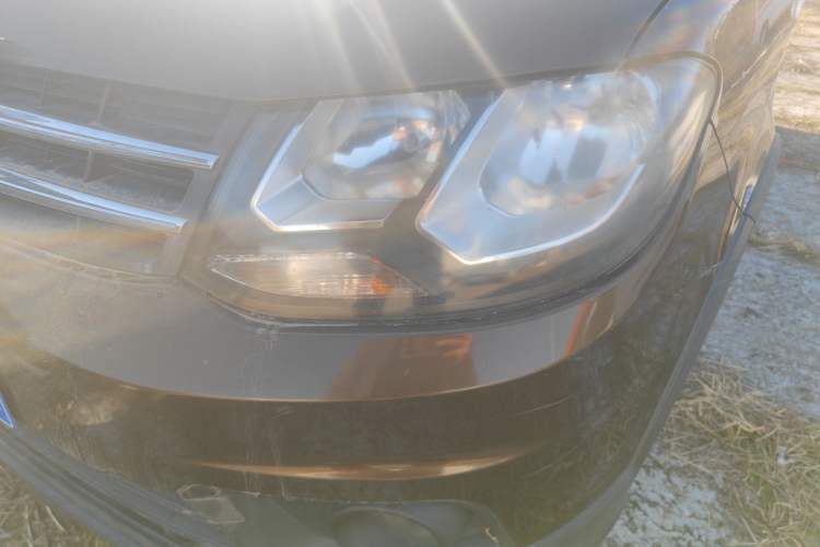 Used Dongfeng Fengon 360 2015 1.5L Manual Comfort 7-Seater China IV Standard
