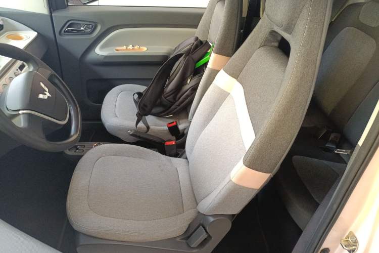 Used Wuling Hongguang MINIEV 2022 Macaron Premium Model – Lithium Ternary Battery
