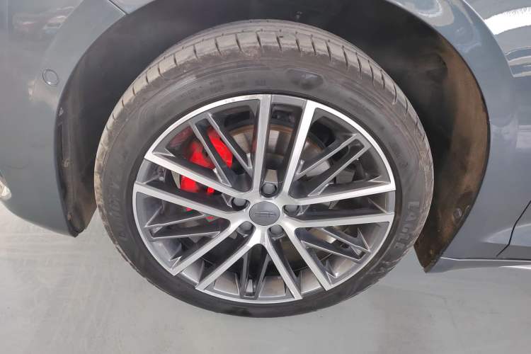 Used Geely Auto Preface 2021 Revised Version 2.0TD Luxury Edition Left Front Wheel Hub