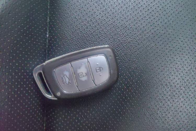 Used Hyundai Mistra 2014 1.8L Automatic Smart GLS
