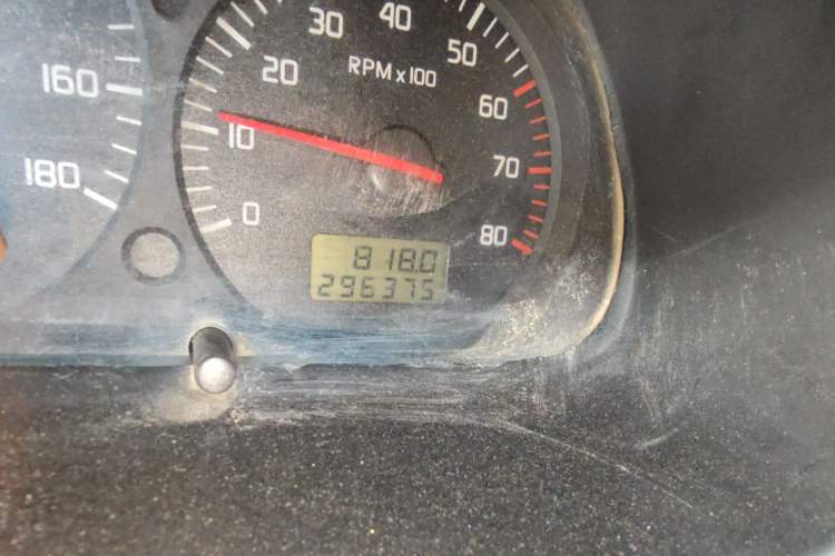 Used Jinbei Hiace 2014 2.0L Fifth-Generation Xiangyun Comfort Type 1 4G20C Odometer Close Up