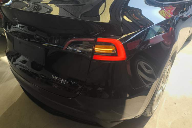 Used Tesla Model Y 2021 Standard Range Rear-Wheel Drive Version