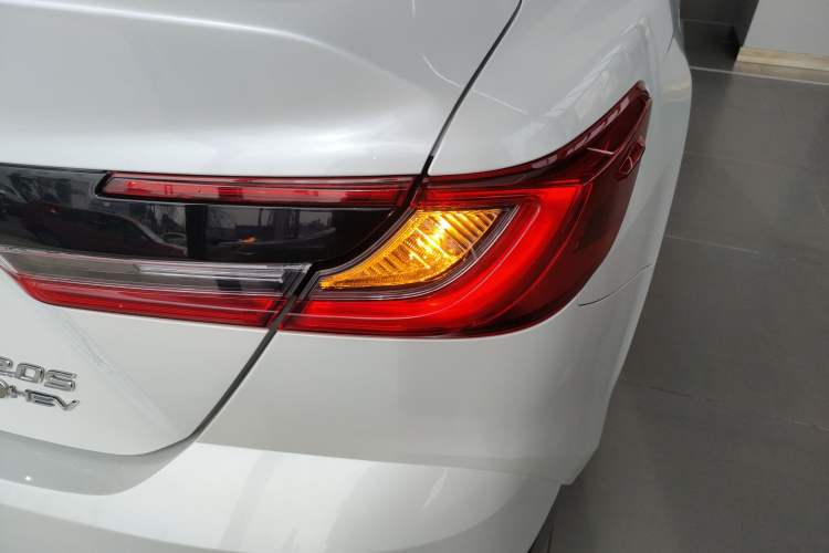 Used Toyota Camry 2024 Dual-Motor 2.0HS Sport Edition