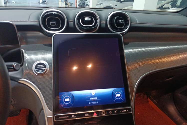 Used Mercedes-Benz GLC 2023 Facelift GLC 260 L 4MATIC Dynamic Version 5 Seats
