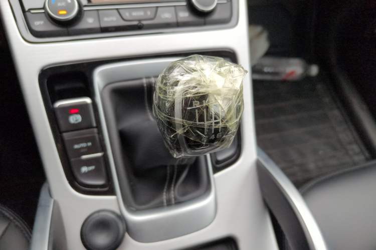 Used Geely Auto Emgrand X7 Sport 2016 2.0L Manual ZhiShang Version
