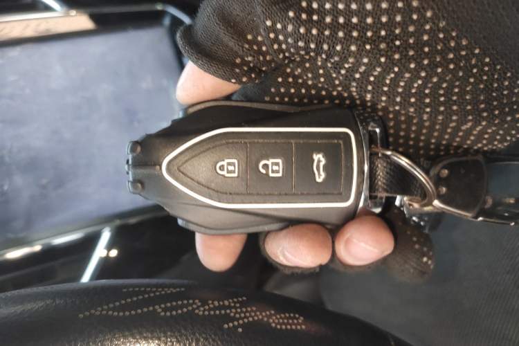 Used Zotye SR7 2016 1.5T Manual Cube Heart Edition China V Standard
