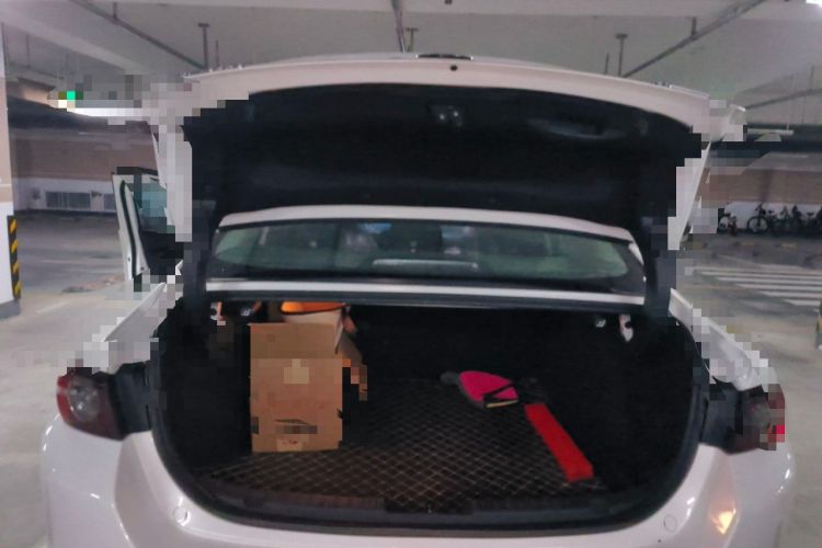 Used Mazda 3 Axela 2020 1.5L Automatic Luxury Version Trunk