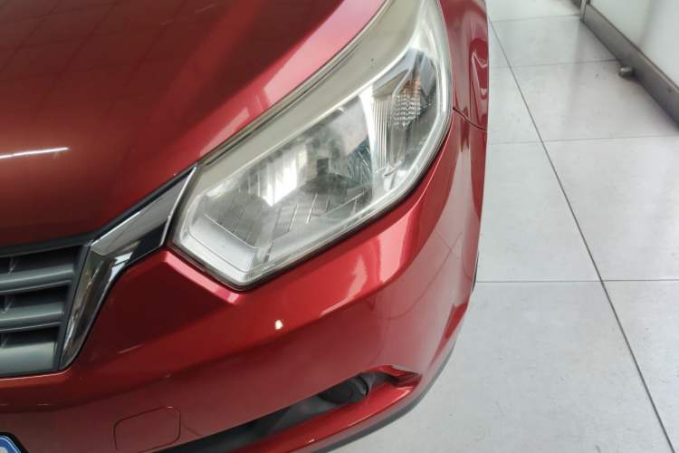 Used Venucia R50 2014 1.6L Automatic Splendid Edition
