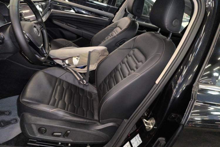 Used Volkswagen Passat 2019 330TSI Elite Edition China VI