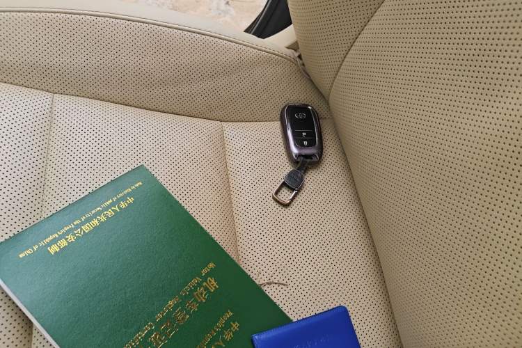 Used Toyota Highlander 2018 2.0T Four-Wheel Drive Luxury Edition 7 Seats China V Emission Standard