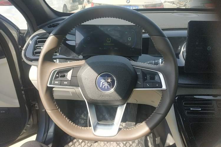 Used BYD Qin PLUS 2024 HONOR Edition DM-i 55KM Leading Model
