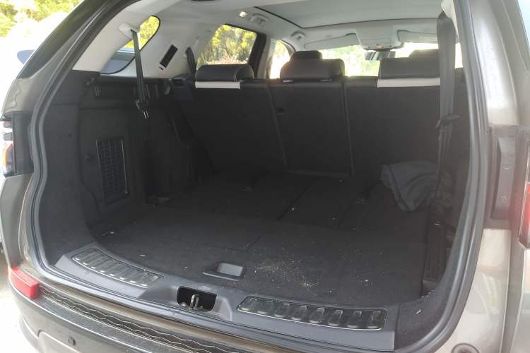 Used Land Rover Discovery Sport 2022 249 PS R-Dynamic HSE Luxury Custom Edition 7 Seats Trunk