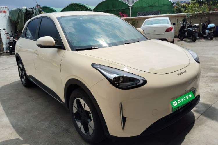 Used Geely Galaxy Geome 2025 410 km Free Version
