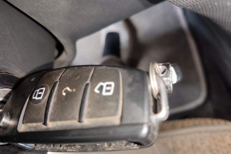 Used Suzuki Wagon R X5 2015 1.4L Flagship Model China V Standard Vehicle Key