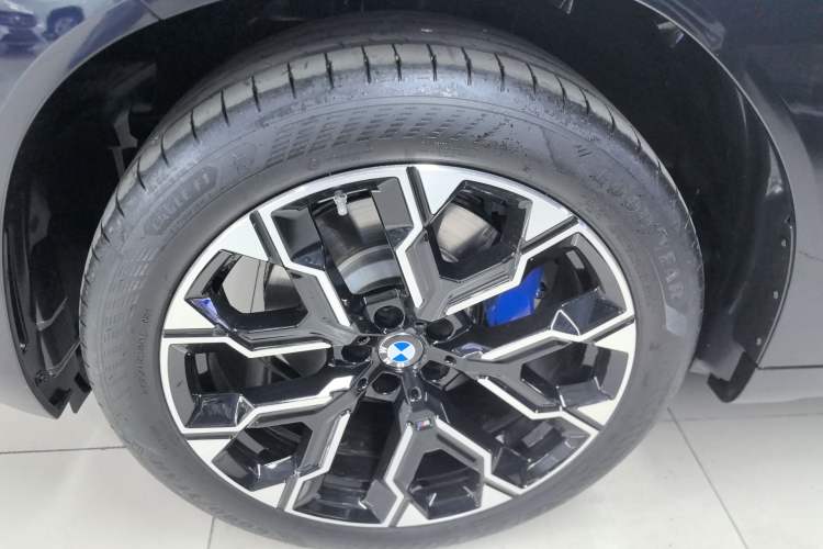 Used BMW X3 2025 xDrive30L Luxury Edition M Sport Package Exterior 4