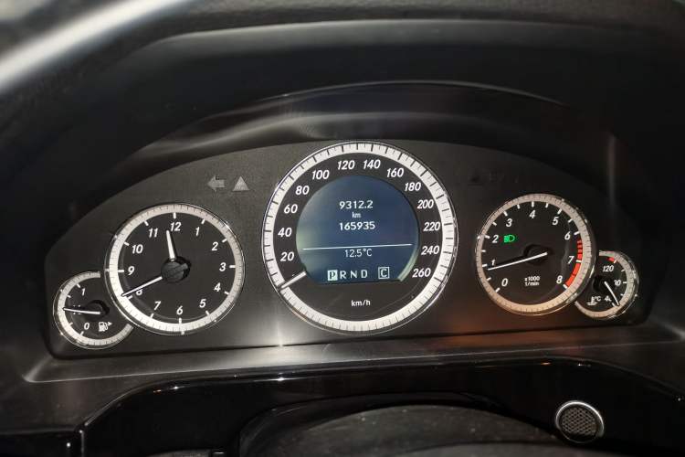 Used Mercedes-Benz E-Class 2010 E 260 CGI Fashion Model