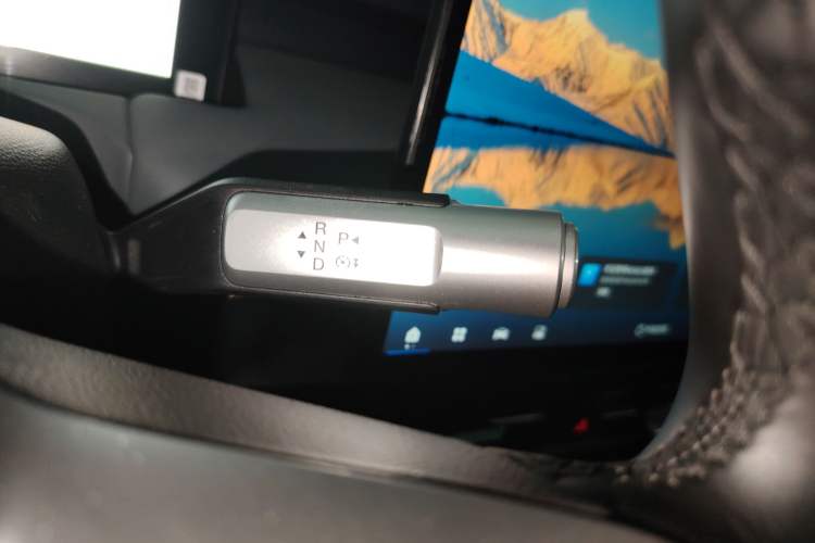 Used AION Y 2025 Plus 510 Enjoy Edition Gear Lever