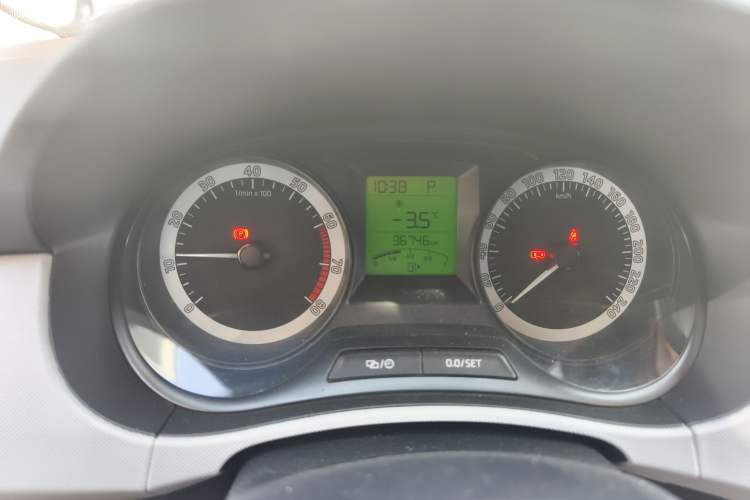 Used Skoda Fabia 2017 1.4L Automatic Car Enjoy Edition
