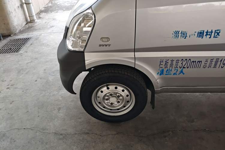 Used Wuling Rongguang Small Truck 2020 1.5L Base Version China VI Standard Single-Row L3C Exterior 4