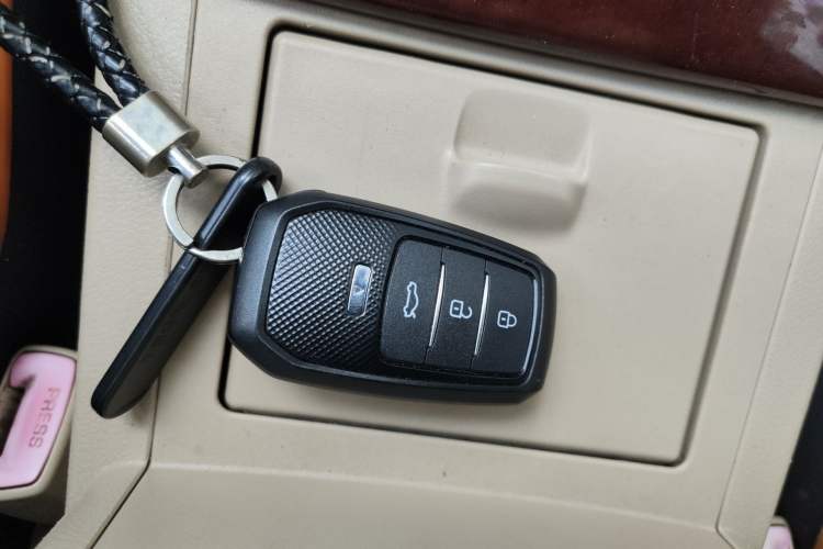 Used Toyota Camry 2012 2.5G Luxury Edition
