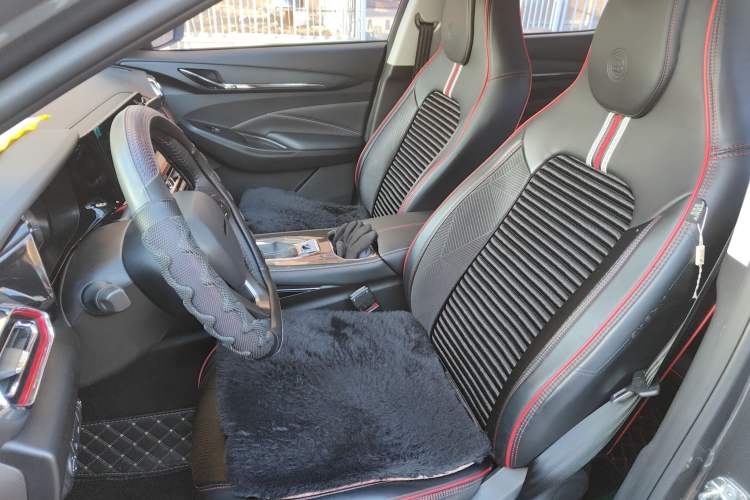 Used CHANGAN OSHAN X5 2023 Enjoy Edition 1.5T DCT Luxury Model Left Front Seat