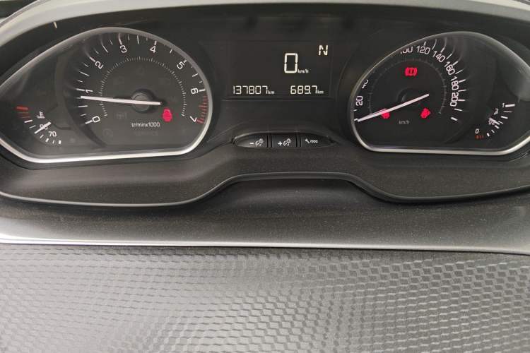 Used Peugeot 2008 2014 1.6L Automatic Fashion Edition Instrument Cluster