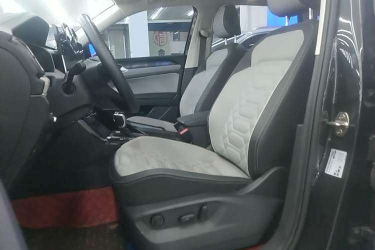 Used Volkswagen Tayron 2023 330TSI Two-Wheel-Drive Luxury Plus Advanced Version Left Front Seat