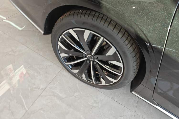 Used Volvo S90 2026 B5 Zhiyuan Luxury Edition
