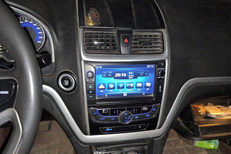 Used Geely Auto Emgrand 2015 Sedan 1.5L Manual - Top Trim Level Audio And AC Panel