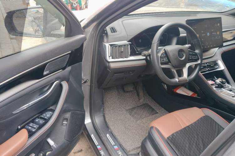 Used BYD Song PLUS New Energy 2021 DM-i 100KM Four-Wheel Drive Flagship PLUS Driver Seat