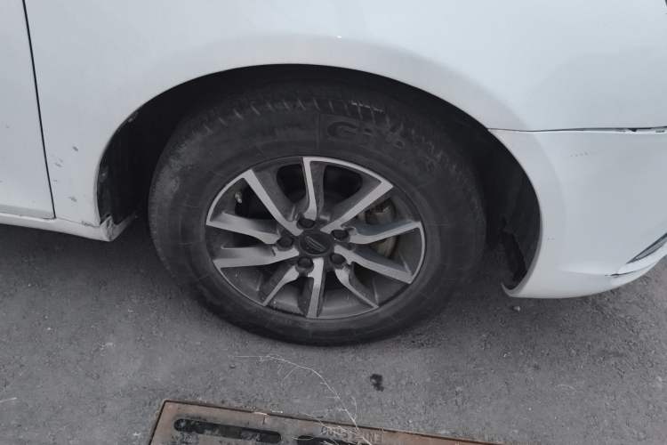 Used Geely Auto Emgrand 2019 Leading Edition 1.5L CVT Luxury Model China VI Standard
