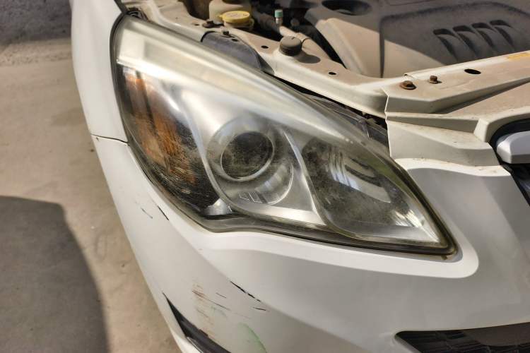 Used BAIC E Series 2012 Hatchback 1.5L Automatic Leshang Version Right Front Headlight