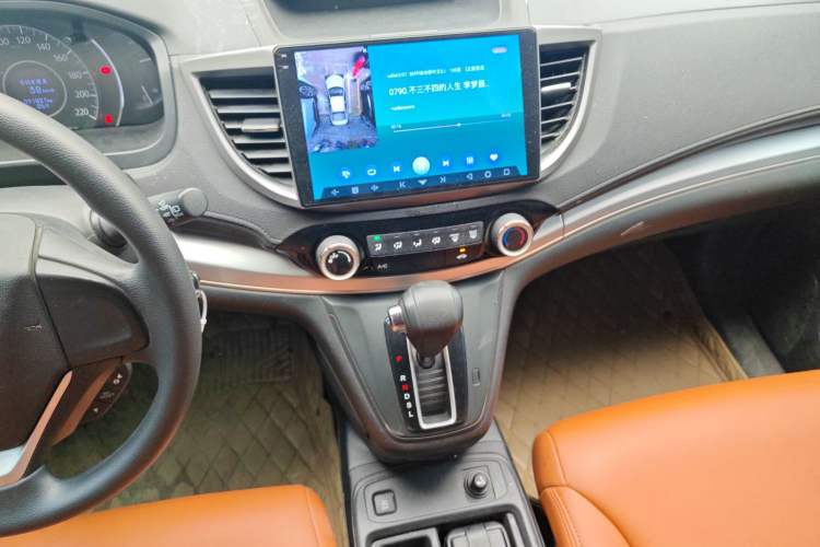 Used Honda CR-V 2016 2.0L two-wheel drive Urban Edition Audio And AC Panel