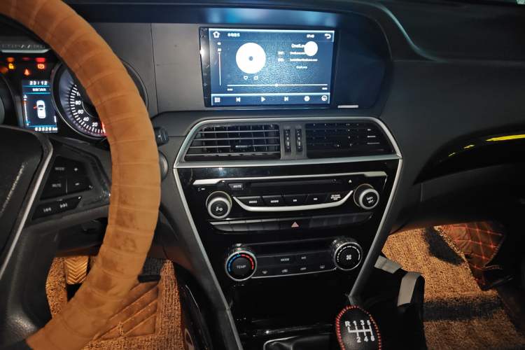 Used Leopaard CS10 2015 2.0T Manual Fashion Edition