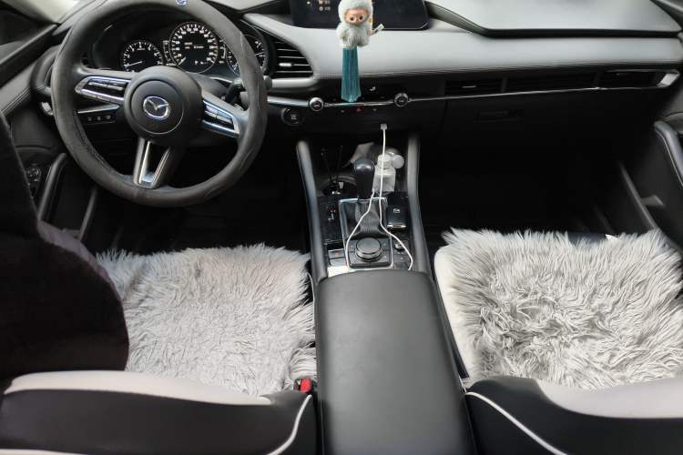Used Mazda 3 Axela 2021 2.0L Automatic ZhiXuan Edition
