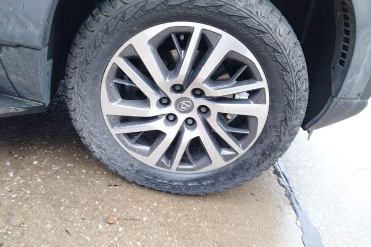 Used SAIC MAXUS D90 2017 2.0T Automatic All-Wheel Drive Sirius Right Front Wheel Hub