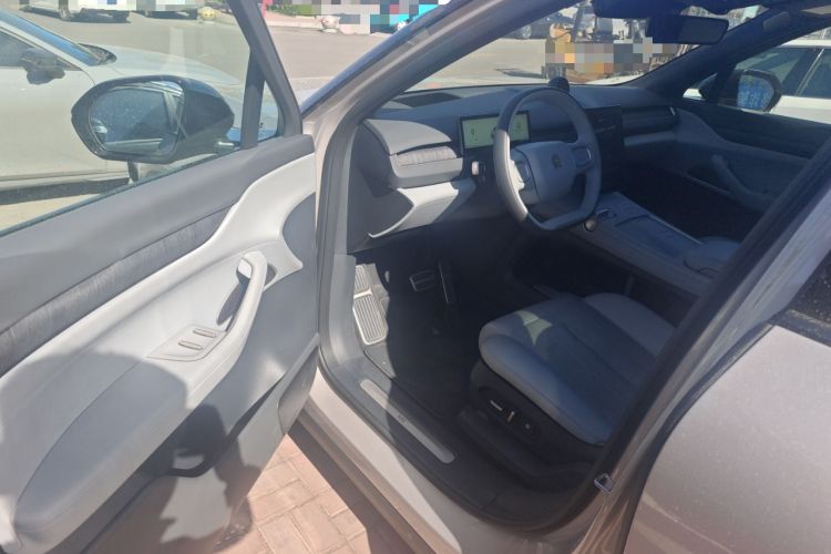 Used Nio ES8 2024 75 kWh Executive Edition
