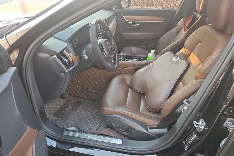 Used Volvo S90 2021 B5 Zhiyi Luxury Edition
