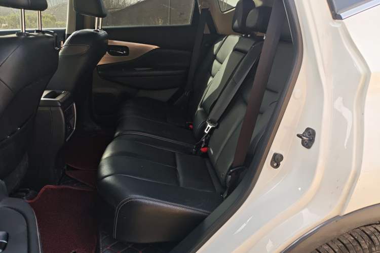 Used Nissan Murano 2019 2.5L XL Two-Wheel Drive Smart Connect Luxury Edition China VI Standard