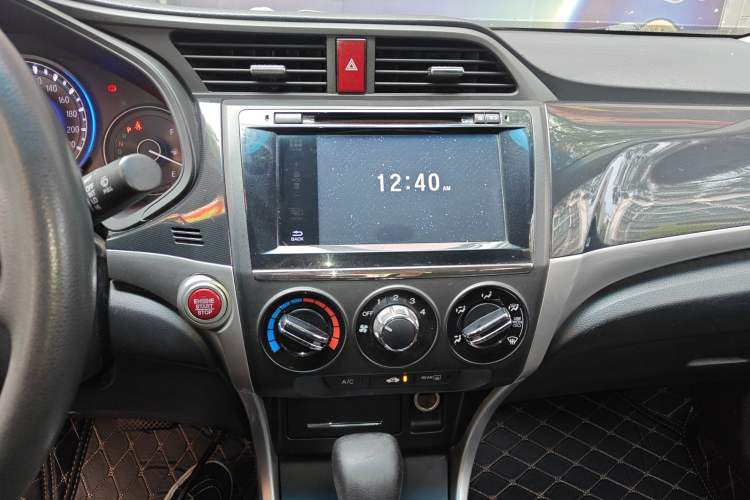 Used Honda Crider 2015 1.8L automatic luxury edition
