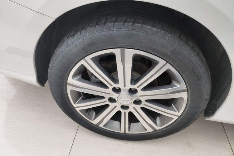 Used Peugeot 408 2018 Revised 350THP Automatic Luxury Edition Right Rear Wheel Hub