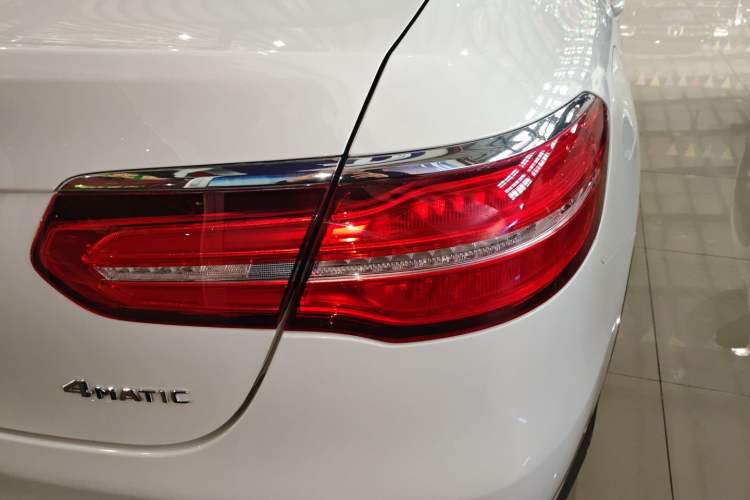 Used Mercedes-Benz GLC Coupe 2018 GLC 200 4MATIC Coupe SUV
