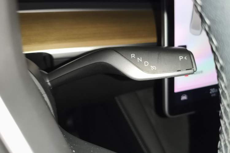 Used Tesla Model Y 2021 Standard Range Rear-Wheel Drive Version Gear Lever