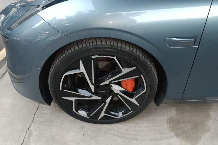 Used Lynk & Co Z10 2025 95 kWh 702 km All-Wheel Drive Intelligent Driving Ultra