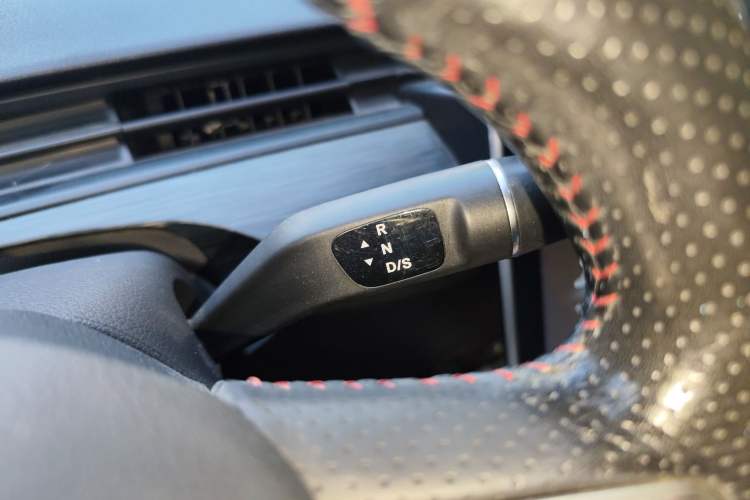 Used NETA V 2021 Standard Range Entertainment Edition
