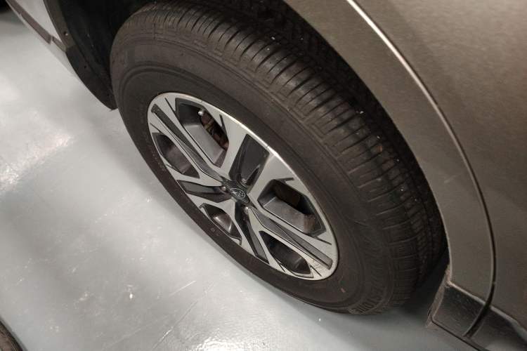 Used Subaru Outback 2020 2.5i Classic Edition Exterior 5