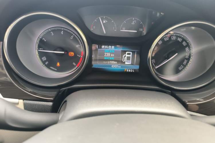 Used Buick Verano 2019 Sedan 15S Automatic Leading Model Odometer Close Up