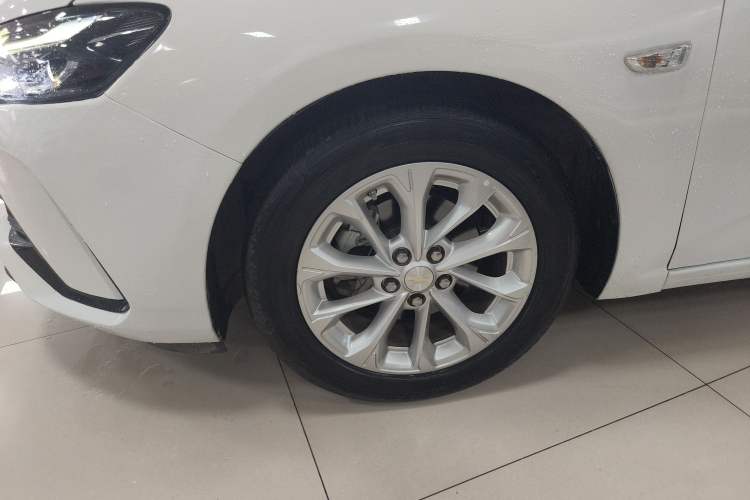 Used Chevrolet Monza 2023 1.5L Dual-Clutch Enjoyment Edition Left Front Wheel Hub