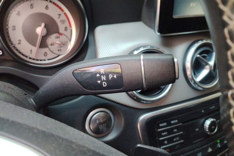 Used Mercedes-Benz GLA 2016 GLA 200 Sport Edition Gear Lever